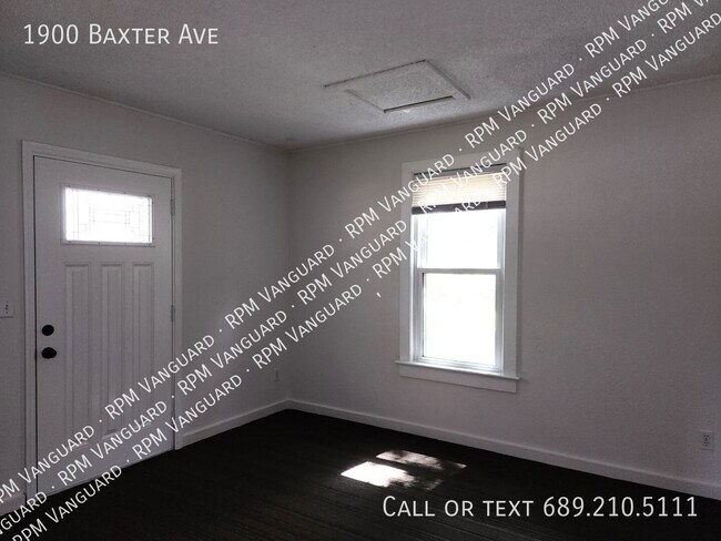 Foto del edificio - 1900 Baxter Ave
