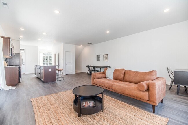 Foto del edificio - 1167 Sable Blvd