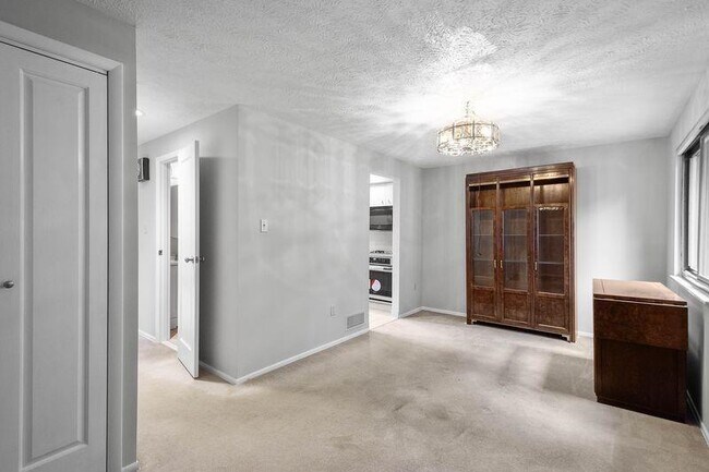 Foto del edificio - 214 Wedgewood Rd