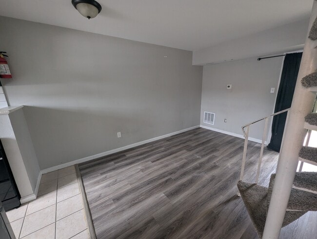 Building Photo - 225 Via Cascata Dr