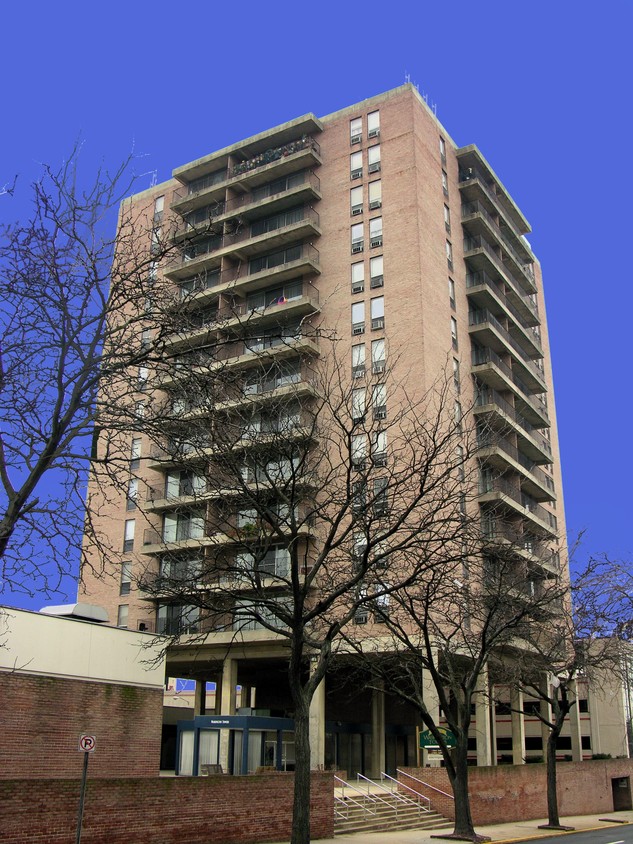 Primary Photo - Washington Towers