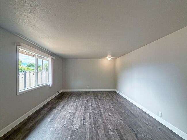 Foto del edificio - 3825 Marshall Ave