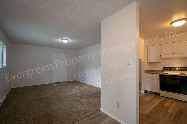 Foto del edificio - 211 N Shields St