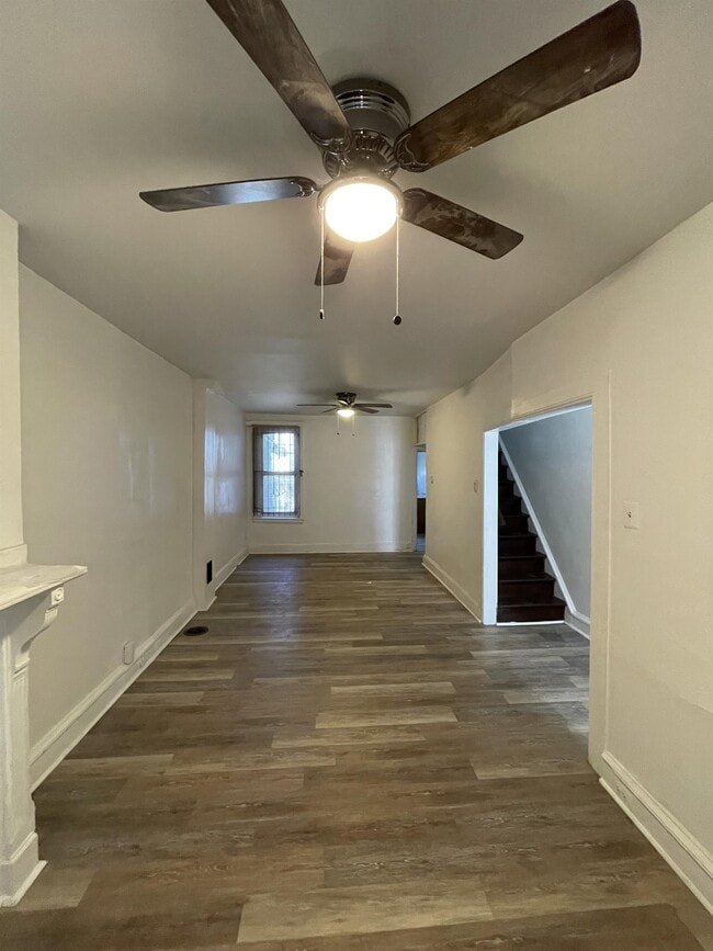 Foto del edificio - 412 N Holly St