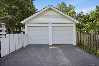 Building Photo - 259 California Dr