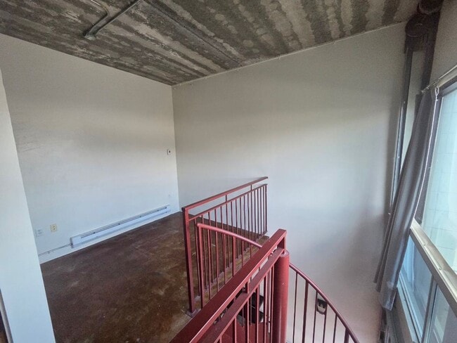 Building Photo - Modern Pet-Friendly 1-Bedroom Condo in Prime Salt Lake City Location with In-Unit Washer/Dryer & ...