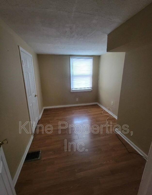 Building Photo - 4324 Winthrop Ave