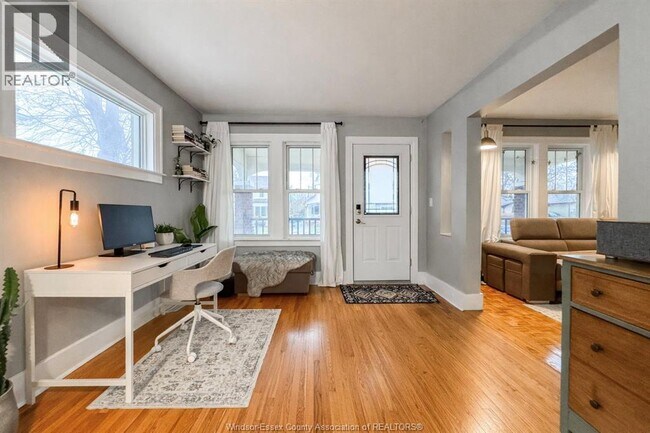 Photo du bâtiment - 1444 Bernard Rd