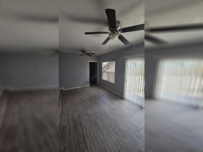 Building Photo - 22727 Hawkwood Dr