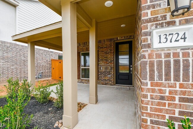 Foto del edificio - 13724 Lantana Breeze Dr