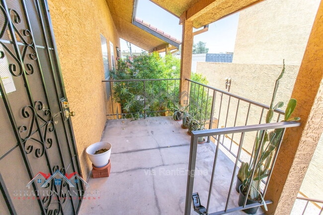 Building Photo - 1831 W Mulberry Dr