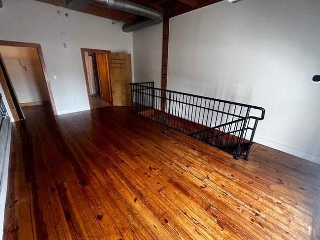 Building Photo - 3205 N Davidson St