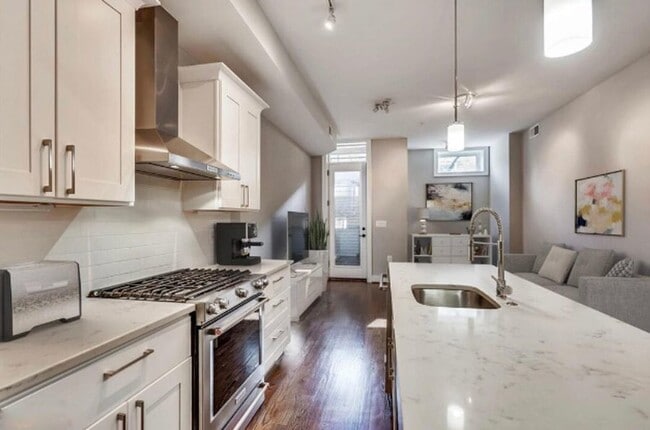Photo - 4126 8th St NW House