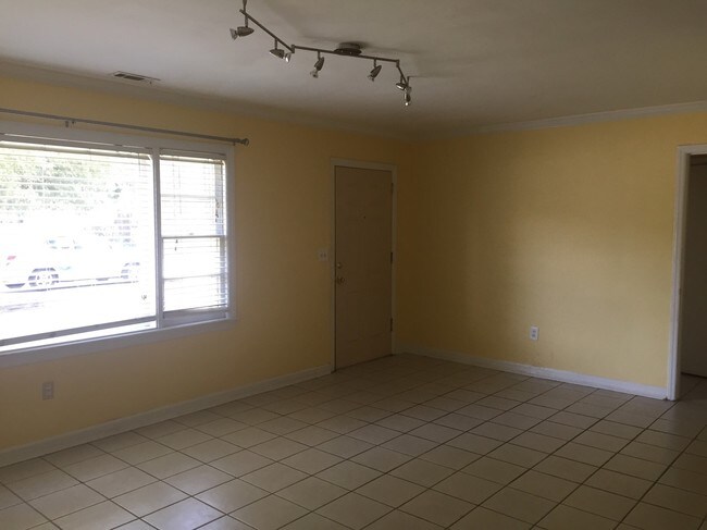 Foto del edificio - 653 Windermere Blvd