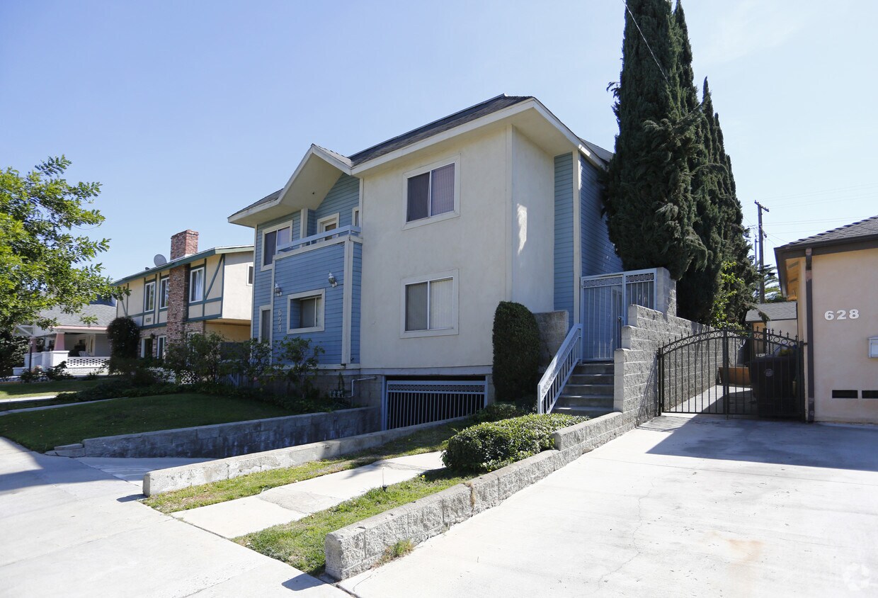 Foto del edificio - 624 Milford St