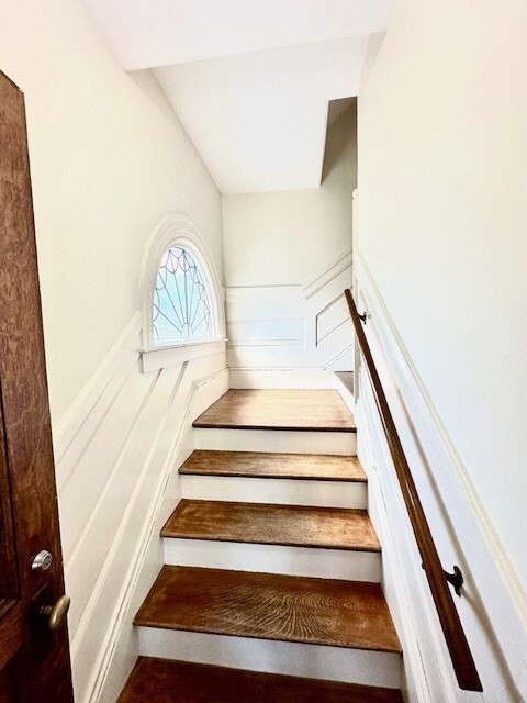Building Photo - 307 Cabot St