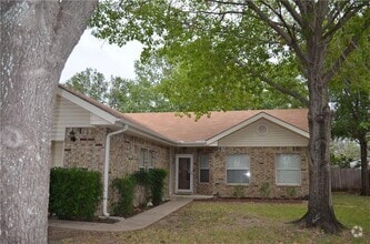 Building Photo - 1803 Sunset Dr