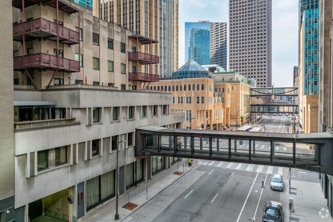 Building Photo - 601-607 Marquette Ave