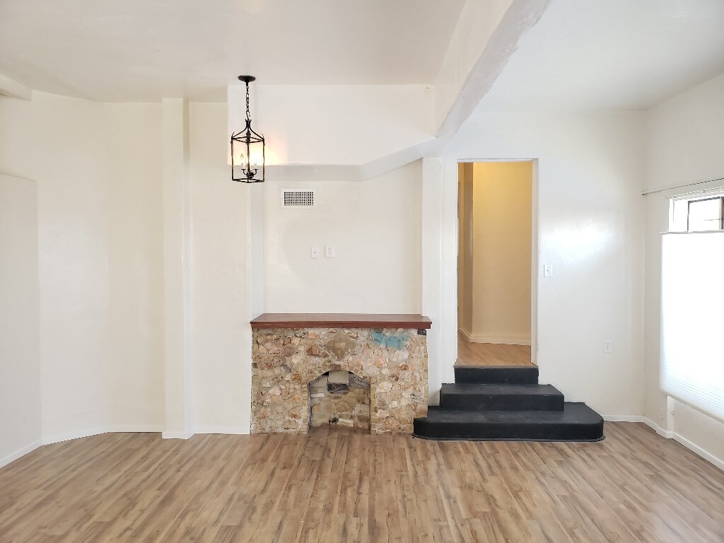 3600 Fairway Blvd, View ParkWindsor Hills, CA 90043 Apartments in View ParkWindsor Hills, CA