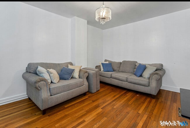 Foto del edificio - 18 Grandview Ave