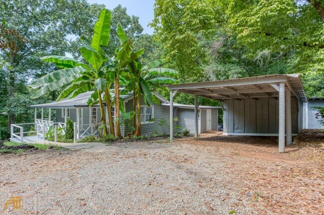 Building Photo - 415 Milton Dr