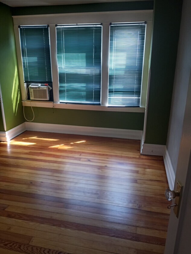 1938 W Whitehall St, Allentown, PA 18104 House for Rent in Allentown