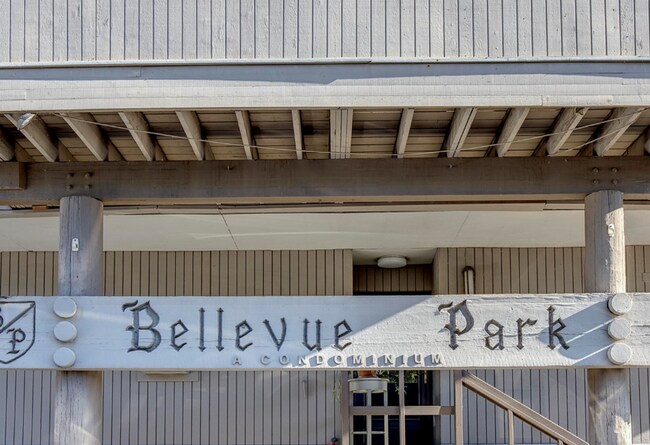 Building Photo - Downtown Bellevue 2 Bedroom 1.5 Bath 2 story Condo