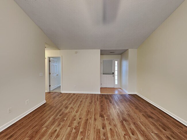 Building Photo - 239 Misty Ridge Trl