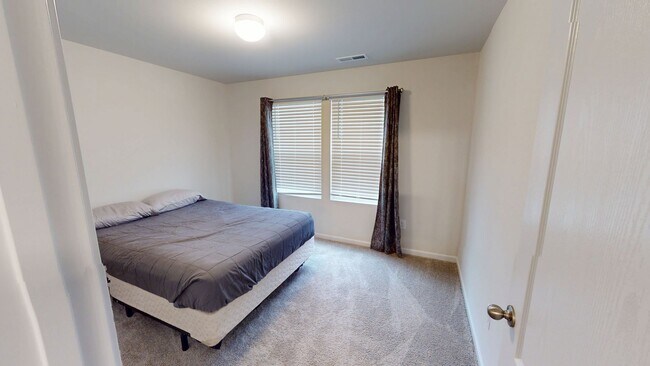 Building Photo - Pet Friendly 2023 Build in Convenient Location!
