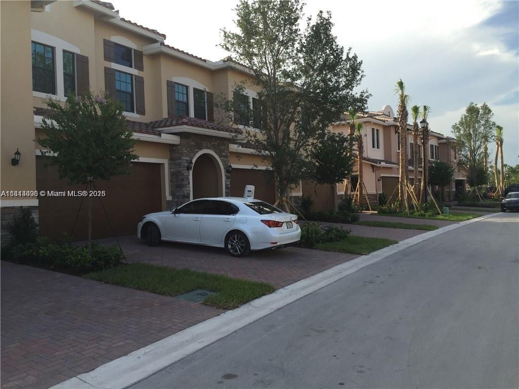 Foto principal - 141 SW 127th Ter