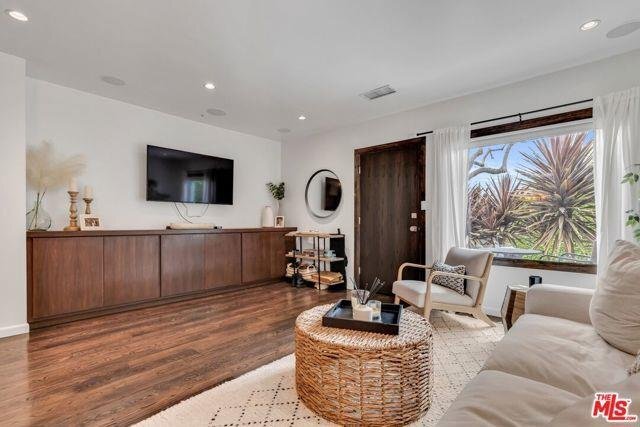 Foto del edificio - 460 N La Jolla Ave