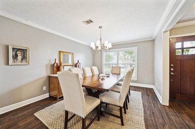 Foto del edificio - 5807 Duxbury St