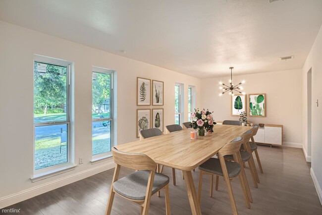 Foto del edificio - 4 br, 2 bath House - 11251 Mccree Road Sty...