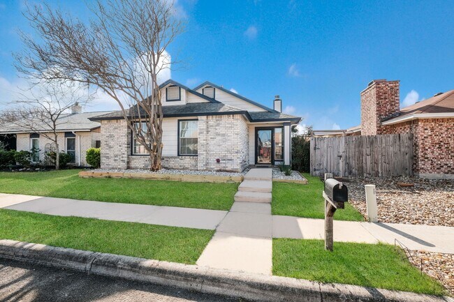 Building Photo - Charming 3-Bedroom Near Randolph AFB