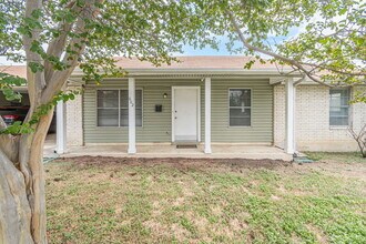Building Photo - 602 Catalina Ave