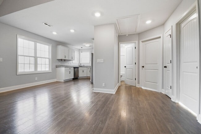 Building Photo - Pet Friendly Four Bedroom with Basement!