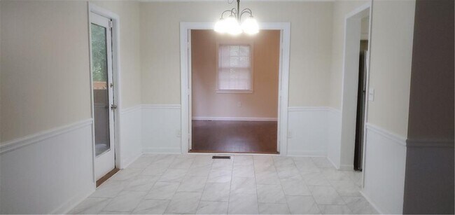 Foto del edificio - 4473 Marjorie Rd SW