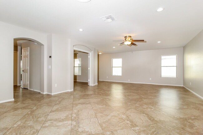 Foto del edificio - 12913 N 127th Ln