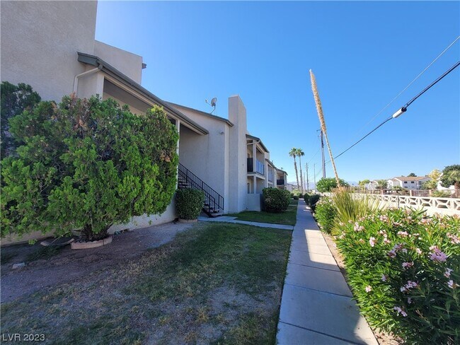 Building Photo - 2981 Country Manor Ln