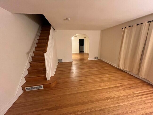 Building Photo - 203 Hartranft Ave