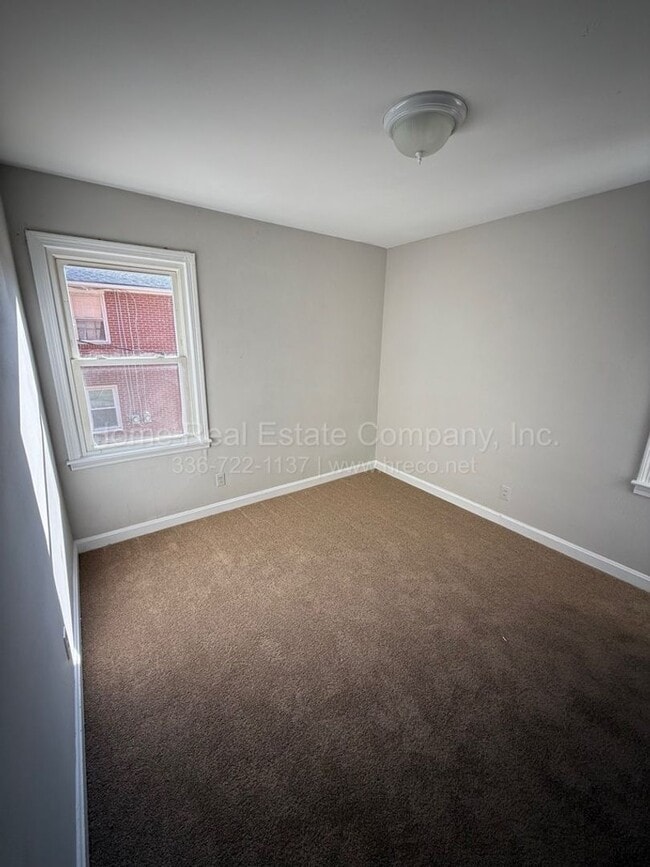 Building Photo - 1443 Clark Ave