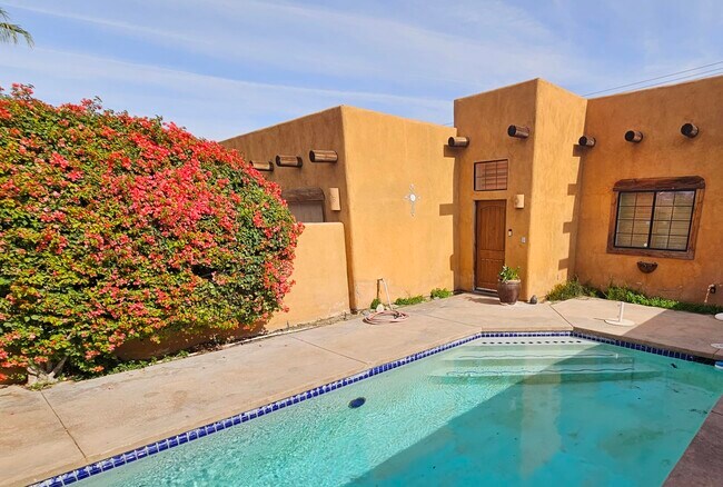 Building Photo - 53810 Avenida Villa