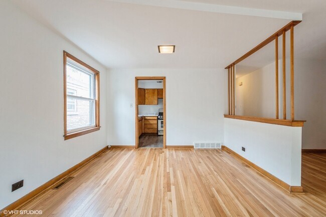 Foto del edificio - 339 Sherman Ave
