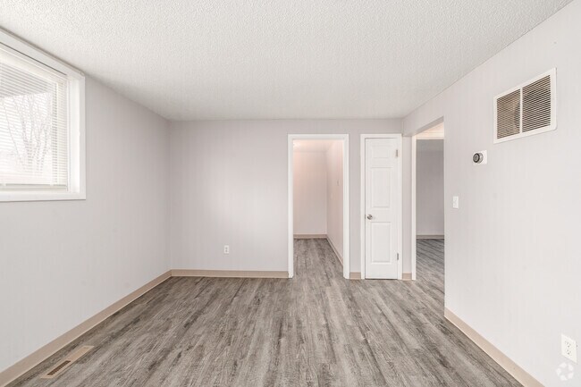 Pequeño apartamento de 1 habitación y 1 baño, 520 pies cuadrados, sala de estar - Carriage House