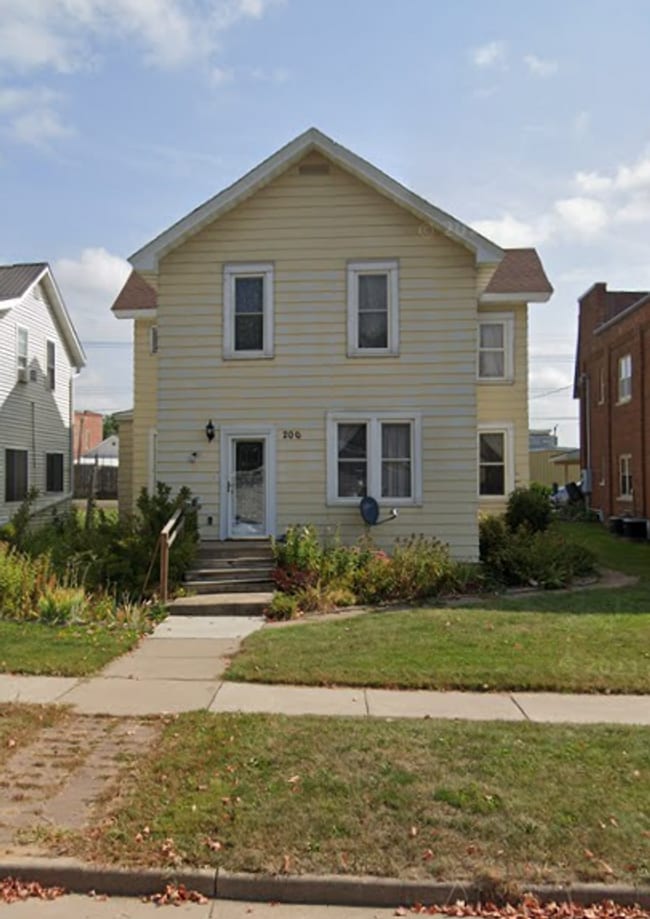 Building Photo - 200 N Lincoln St
