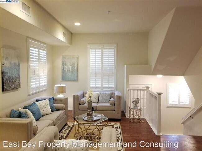 Building Photo - 3 br, 3 bath House - 200 San Antonio Pl.