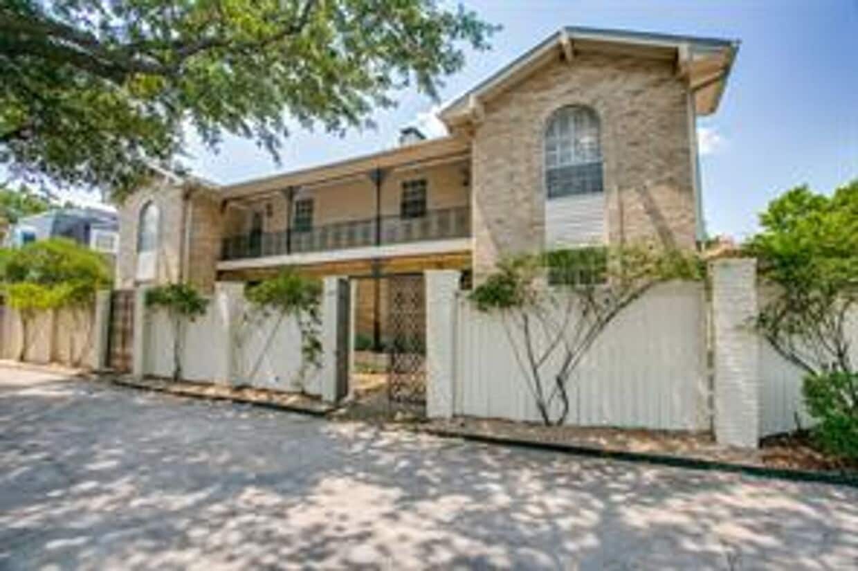 Primary Photo - 5921-5925 Preston Road