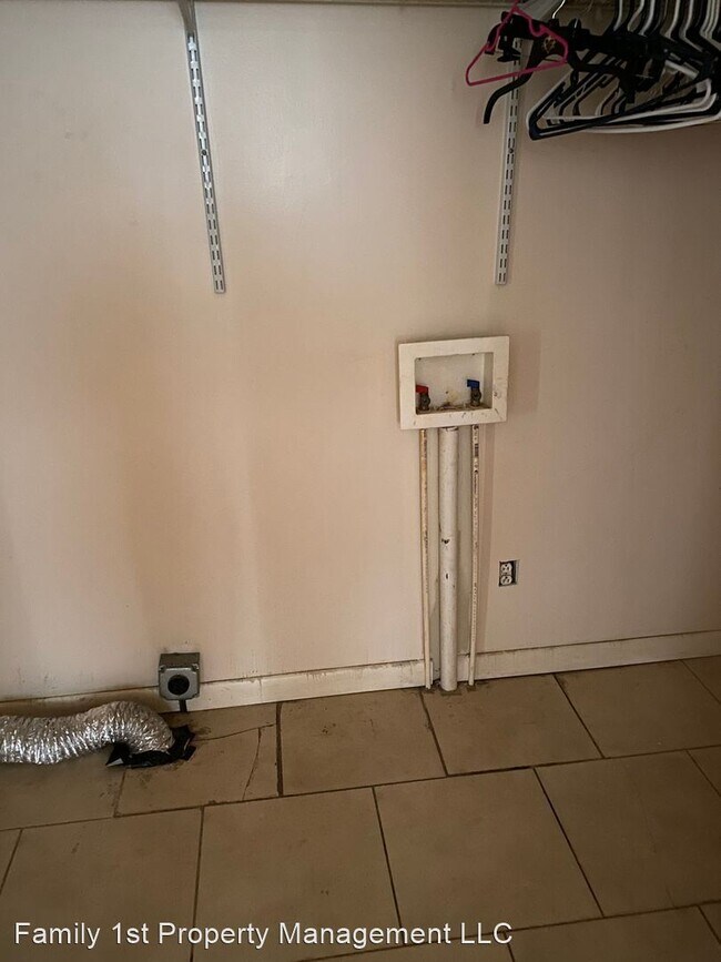 Foto del edificio - 1 br, 1 bath House - 408 South Jefferson S...
