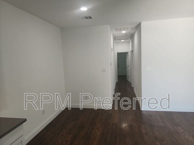 Foto del edificio - 9834 Racine St