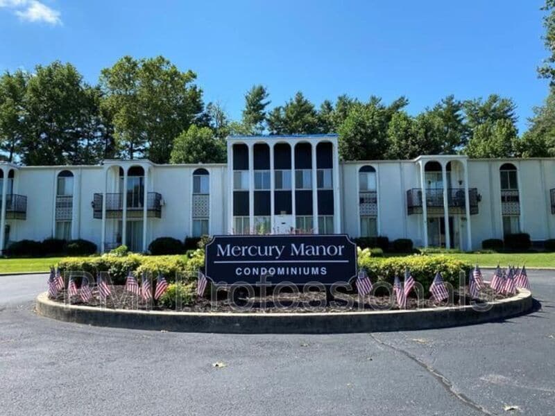 Primary Photo - 1302 Mercury Blvd